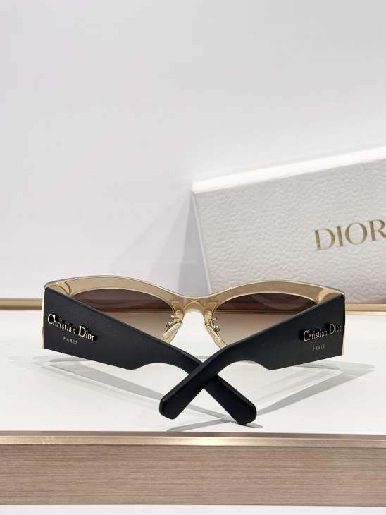 Picture of Dior Sunglasses _SKUfw76989638fw